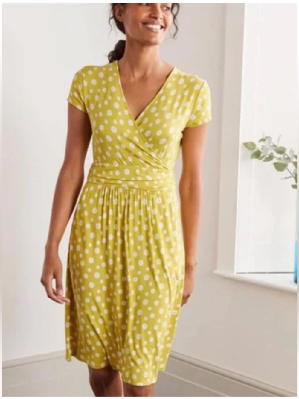 Boden Lola Daisy Print Wrap Jersey Dress - Picture 2 of 12